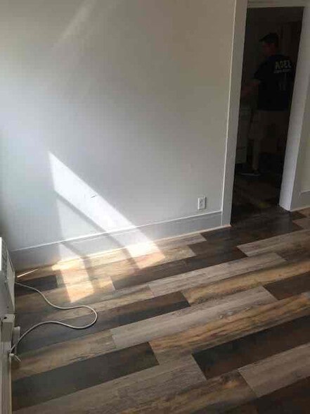 Building Photo - 104 E Boston Ave