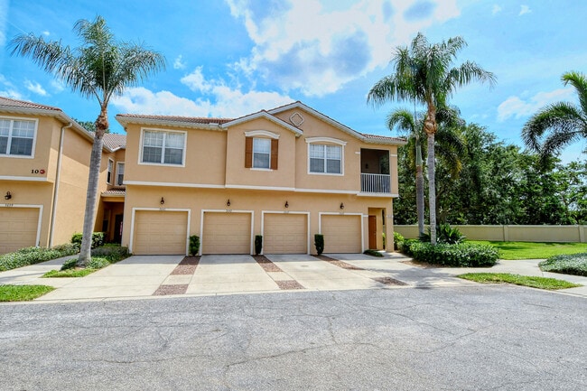 Building Photo - 3645 Parkridge Cir