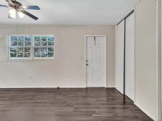 Building Photo - 2 bedroom in North Miami beach FL 33162