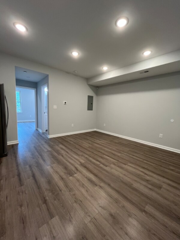 Building Photo - 4107 W Girard Ave