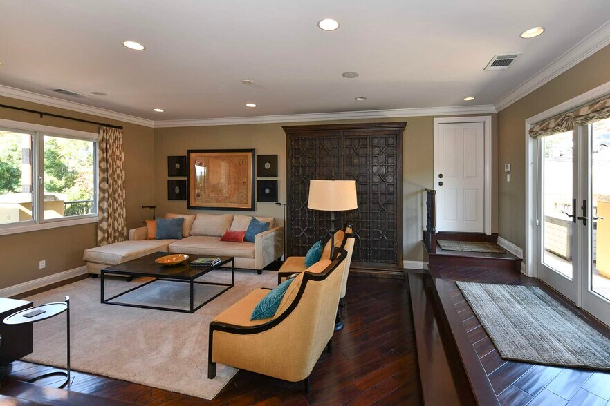 Building Photo - 21 Pinnacle Peak St