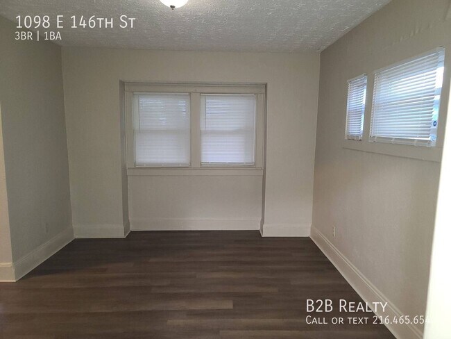 Building Photo - 1098 E 146th St