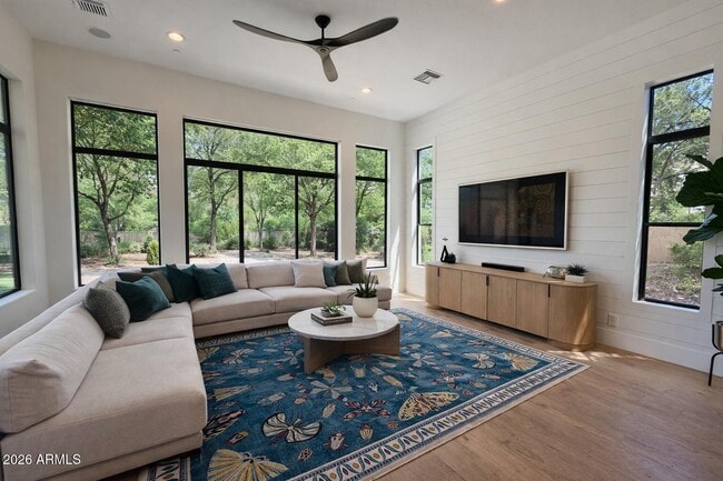 Building Photo - 9995 E Ridgerunner Pl