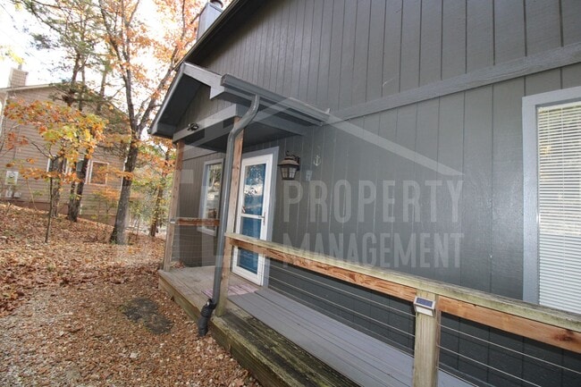 Building Photo - Peaceful 2-Bedroom Home Near Branson, MO –...