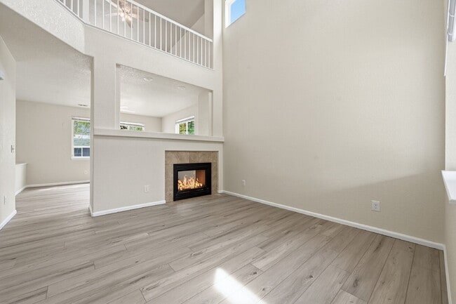 Building Photo - $2,845.95 - 3 Bed, 2 Bath Home in Thornton with Central AC and In Unit Laundry!