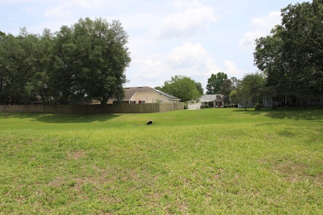 Building Photo - Spacious 3/2 in Eagle Point