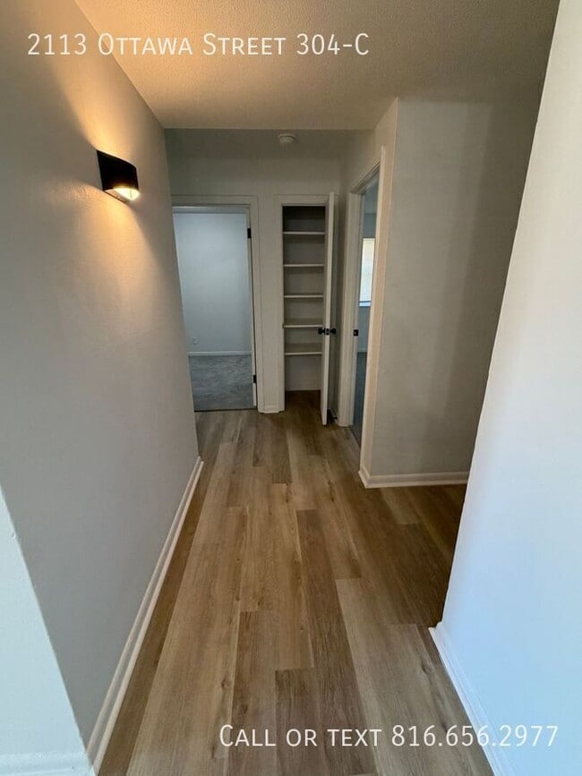 Building Photo - 2113 Ottawa St