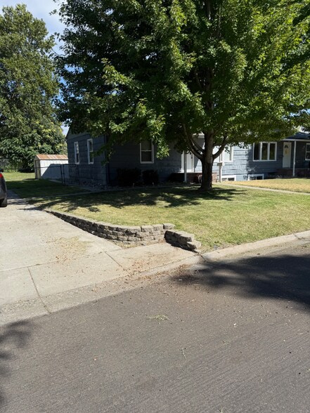 Building Photo - 302 Douglass Ave