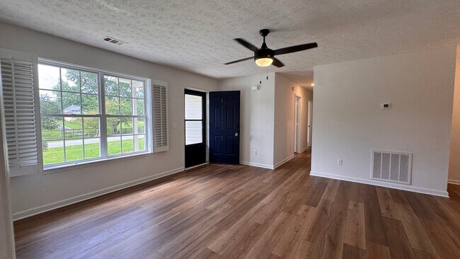 Building Photo - 6710 Pirkle Dr
