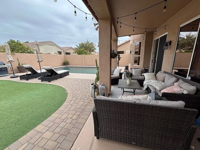 Building Photo - 3136 E Brookwood Ct