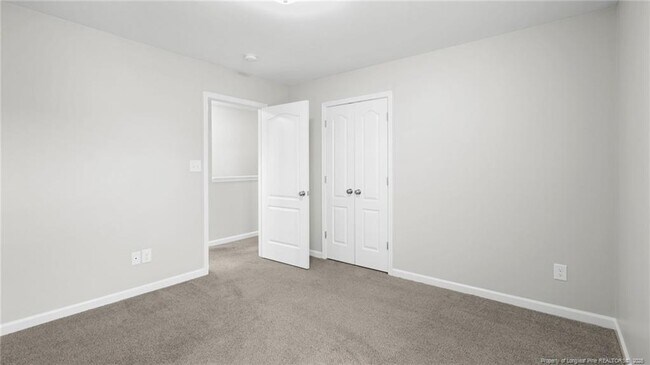 Building Photo - 160 Chatfield Dr.