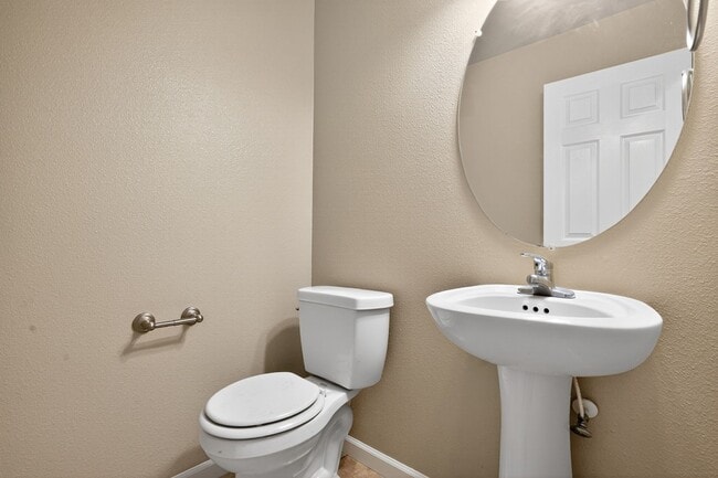 Building Photo - 3751 Amity Ln