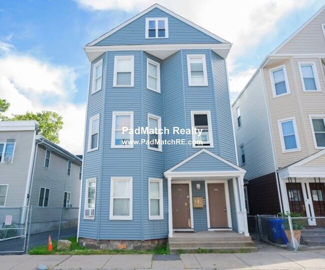 Building Photo - 104 Wayland St
