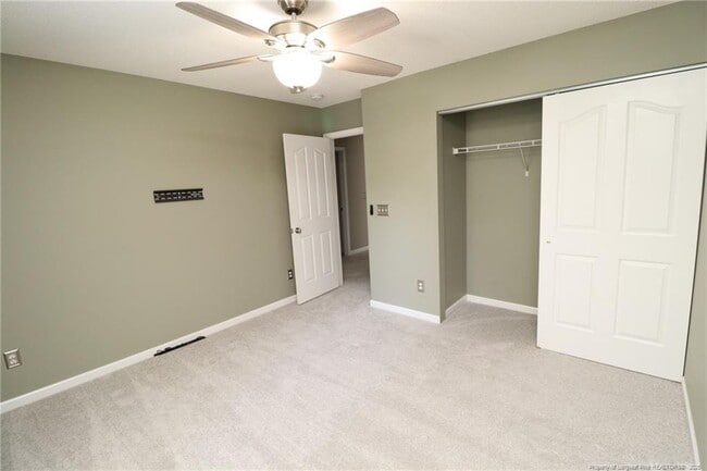 Building Photo - 137 Palmdale Ct