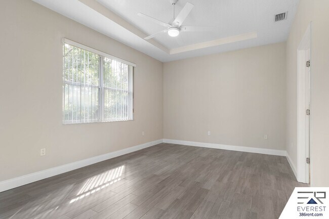 Building Photo - 34 Utrillo Pl