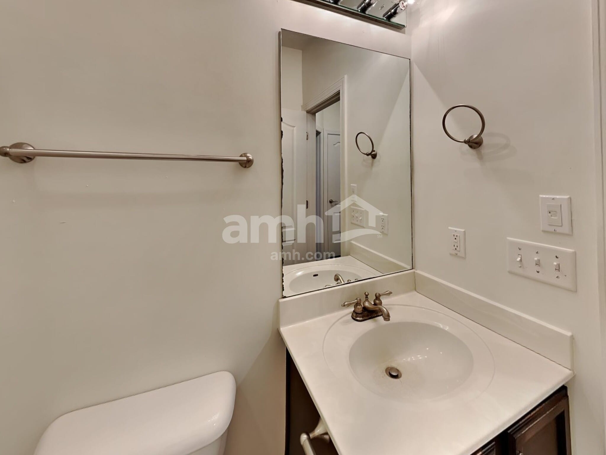 Building Photo - 929 Morning Rd