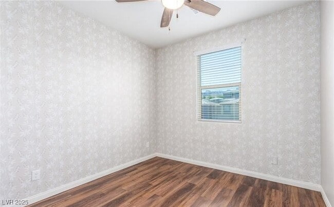 Building Photo - 12556 Skylight View St