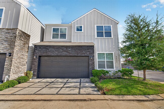 Building Photo - 8802 Hollister Pine Ct