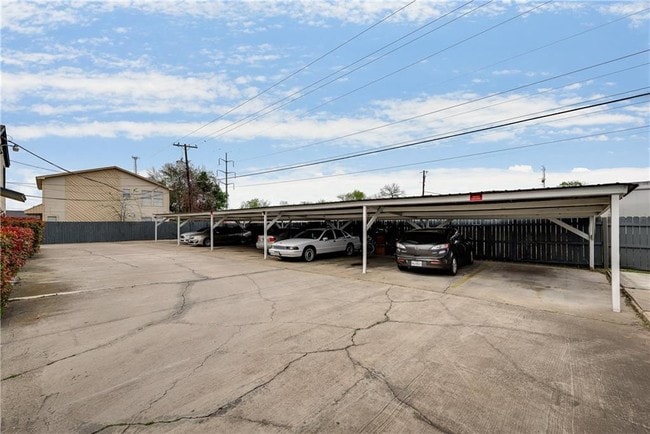 Building Photo - 1300 Northwood Blvd