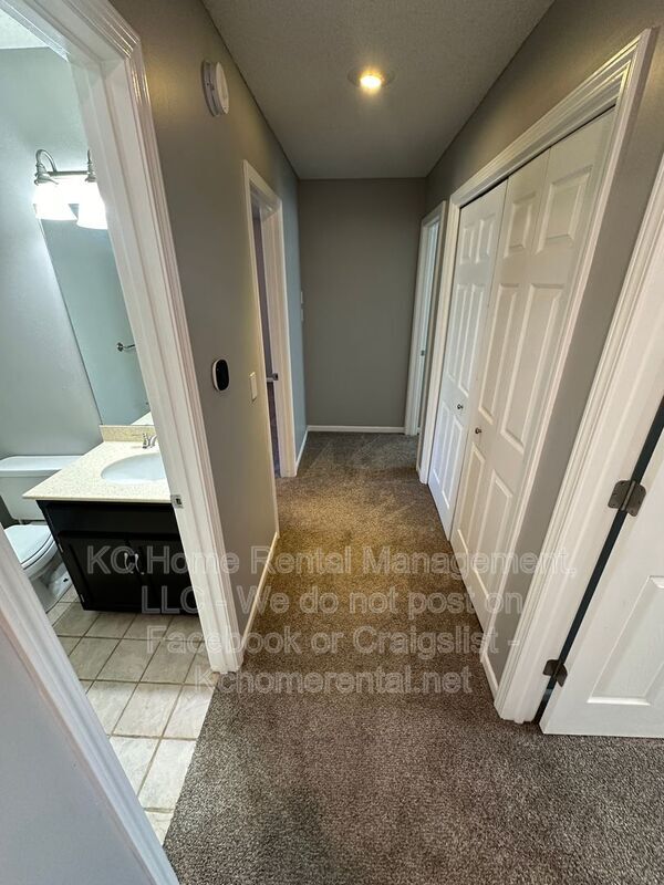 Building Photo - 3304 NW 84th Terrace