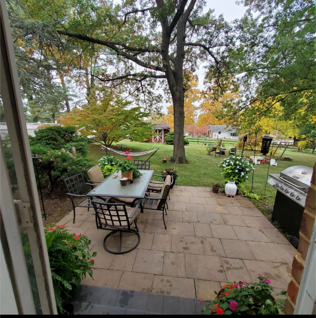 Building Photo - 233 Jackson Ave