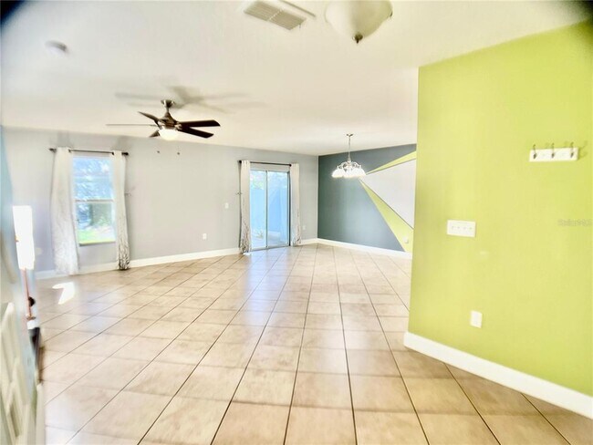 Building Photo - 1053 Chalcedony St