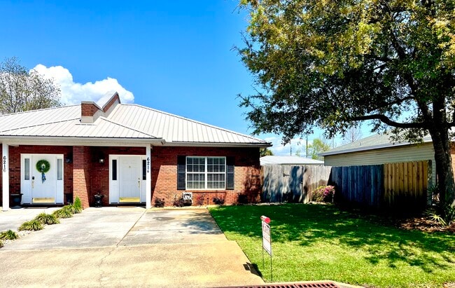 Building Photo - 6214 E Azalea Ave