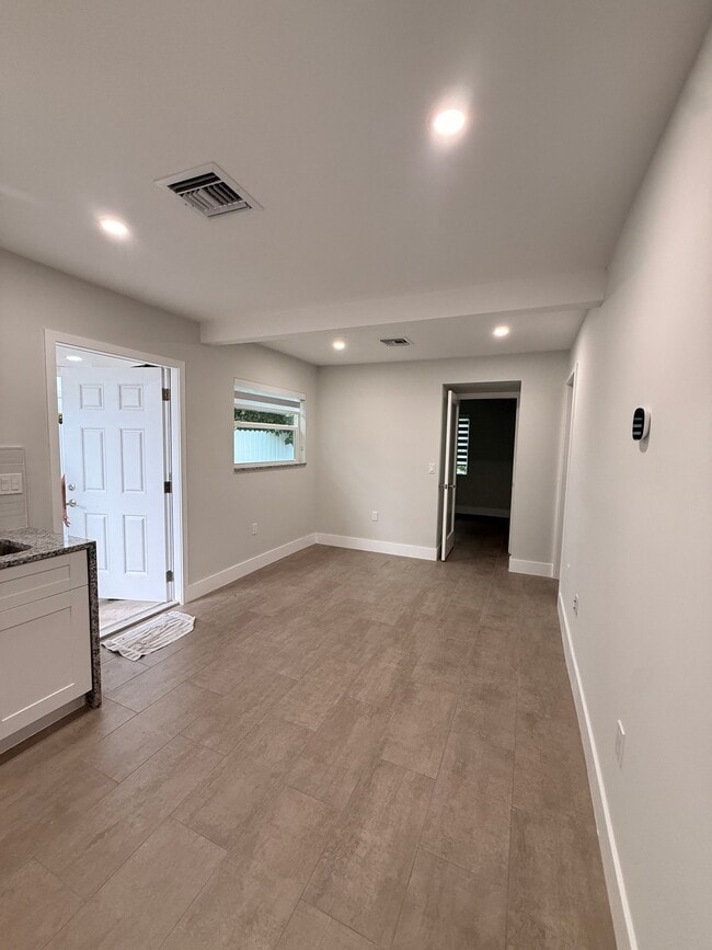 Building Photo - 10555 SW 32nd St