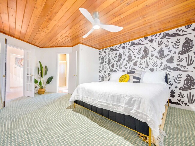 Building Photo - 5537 Pelican Way