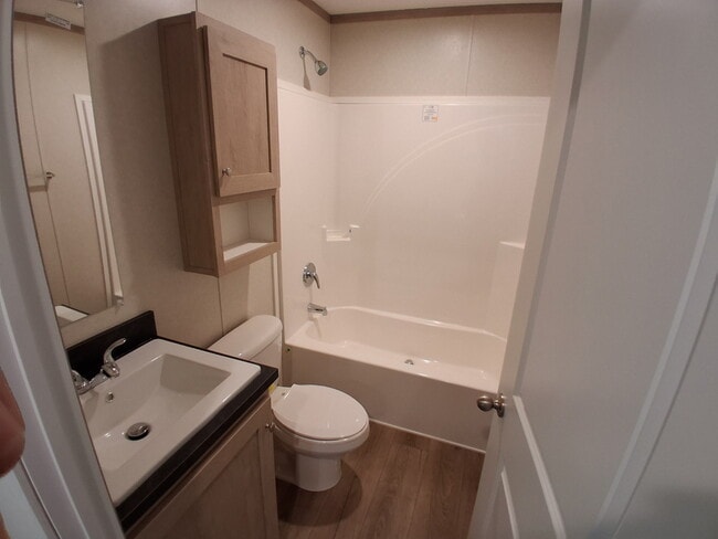 Building Photo - 28638 N Maple St