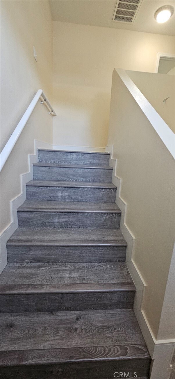 Building Photo - 1633 E 85th St