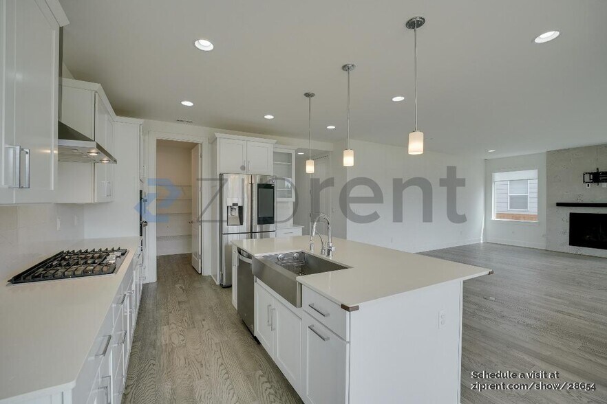 Building Photo - 23625 SE 271st Pl