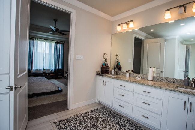 Building Photo - 23 Wilshire Blvd