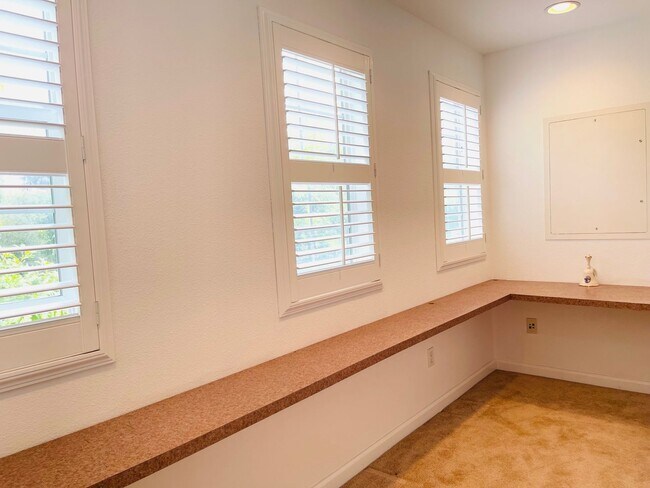 Building Photo - 4285 Bromley Ct