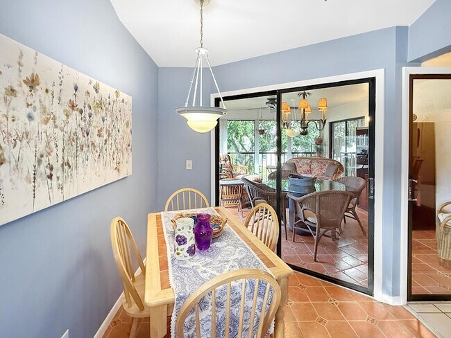 Building Photo - 3358 Perimeter Dr