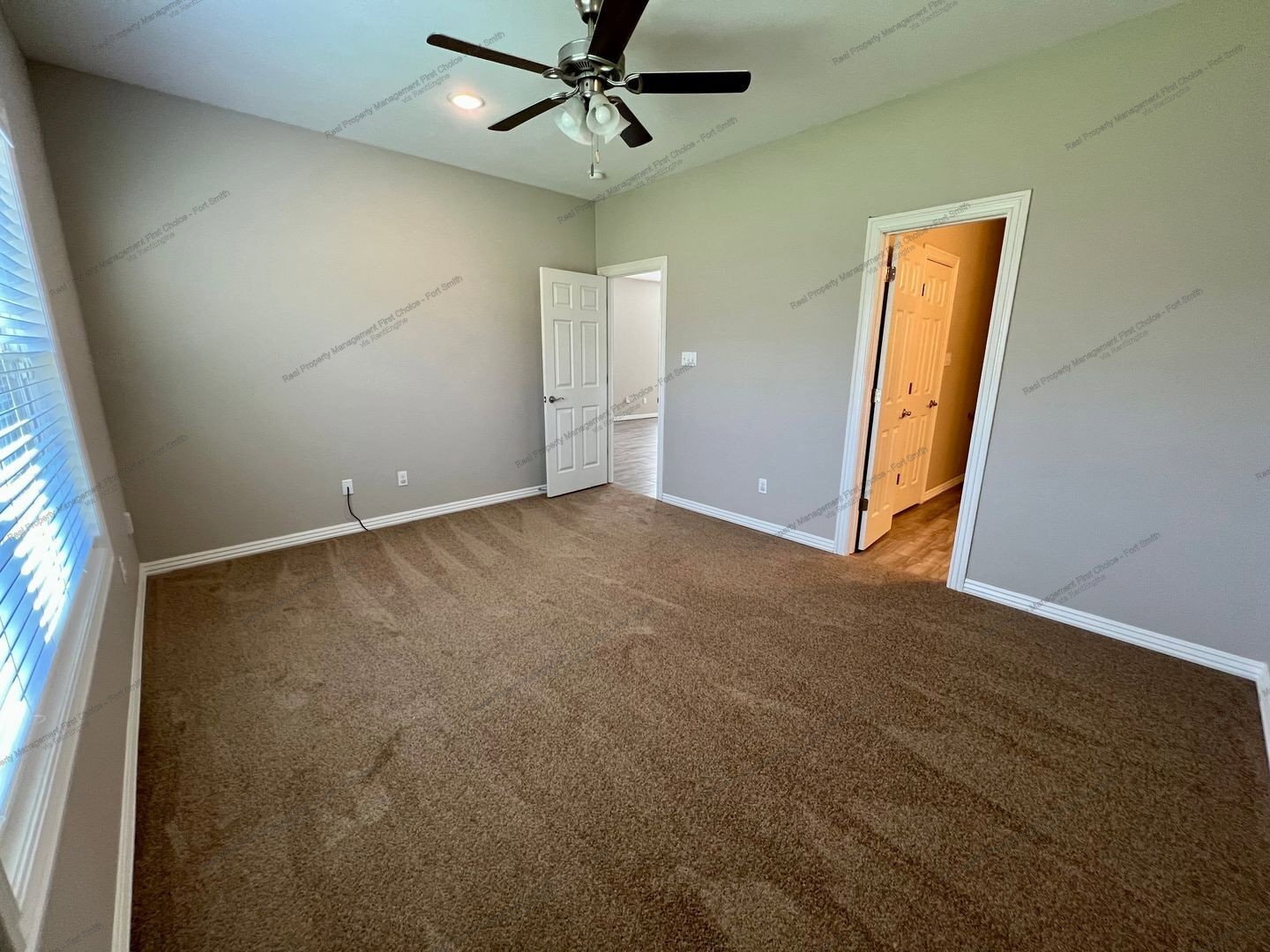 Building Photo - 9809 Mylea Cir