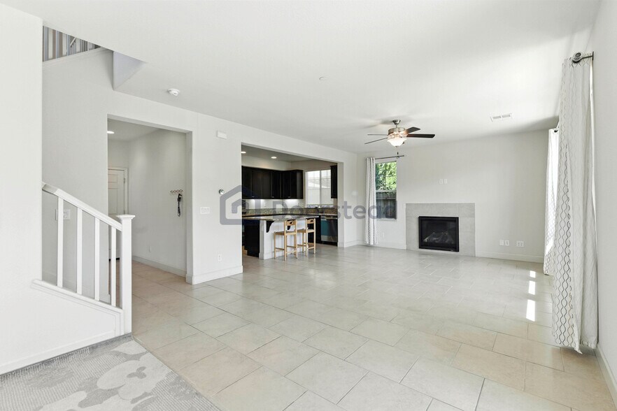 Building Photo - 4677 Lue Ln