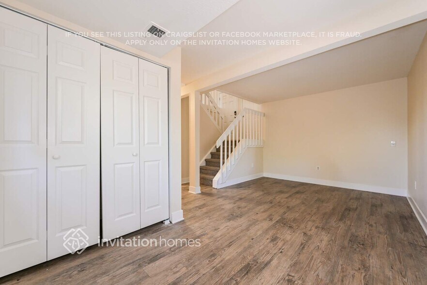 Building Photo - 19074 E Mansfield Dr