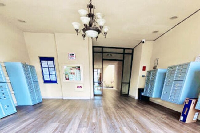 Building Photo - 12500 Culver Blvd