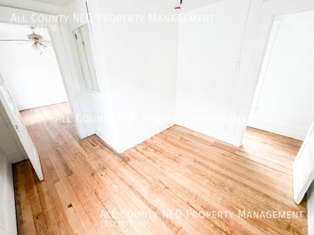 Building Photo - 519 E 103rd St