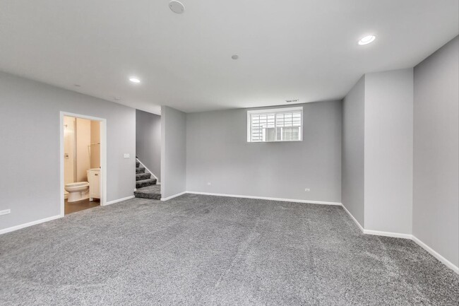 Building Photo - 10 N Dryden Pl