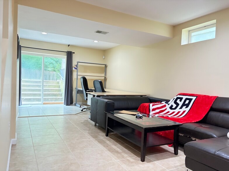 Building Photo - 5219 Tulip Leaf Ct