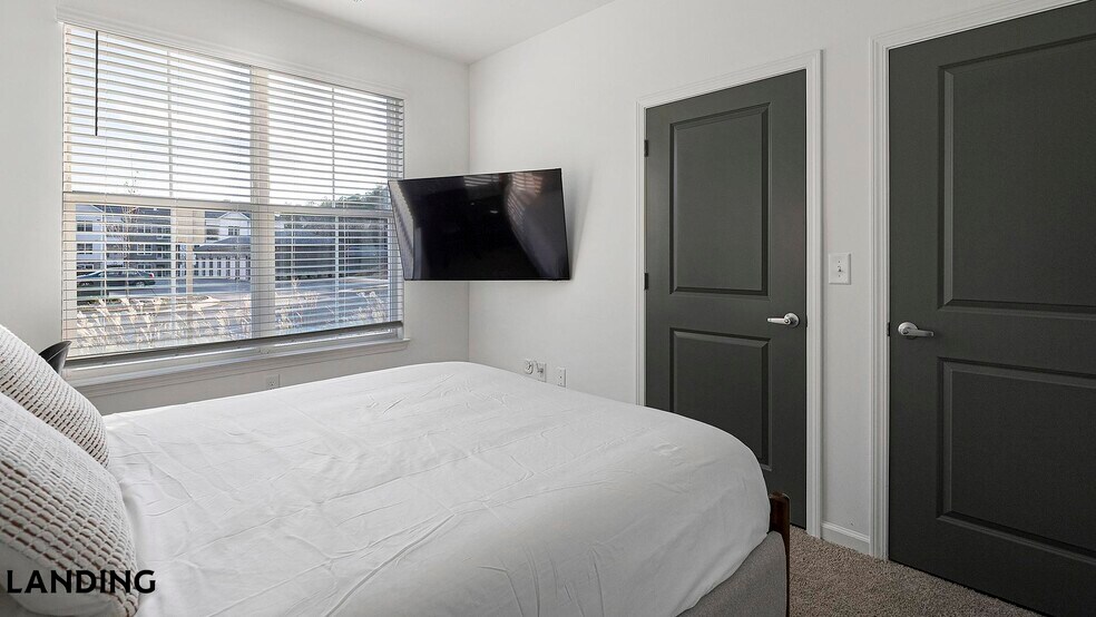 Building Photo - 2800 Milan Ct