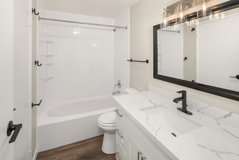 Building Photo - 14314 NE 7th Pl