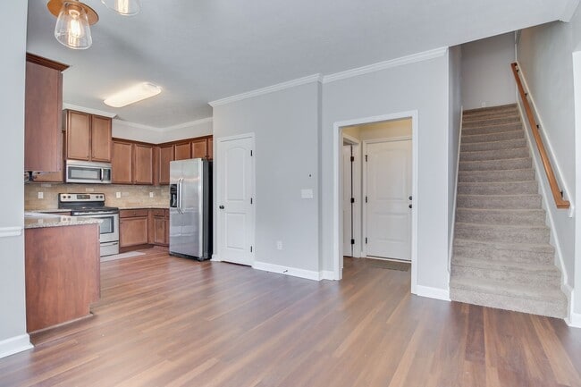 Building Photo - Beautiful 4 Bedroom in Great Neighborhood!