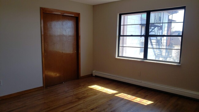 Building Photo - 640 Fairview Ave