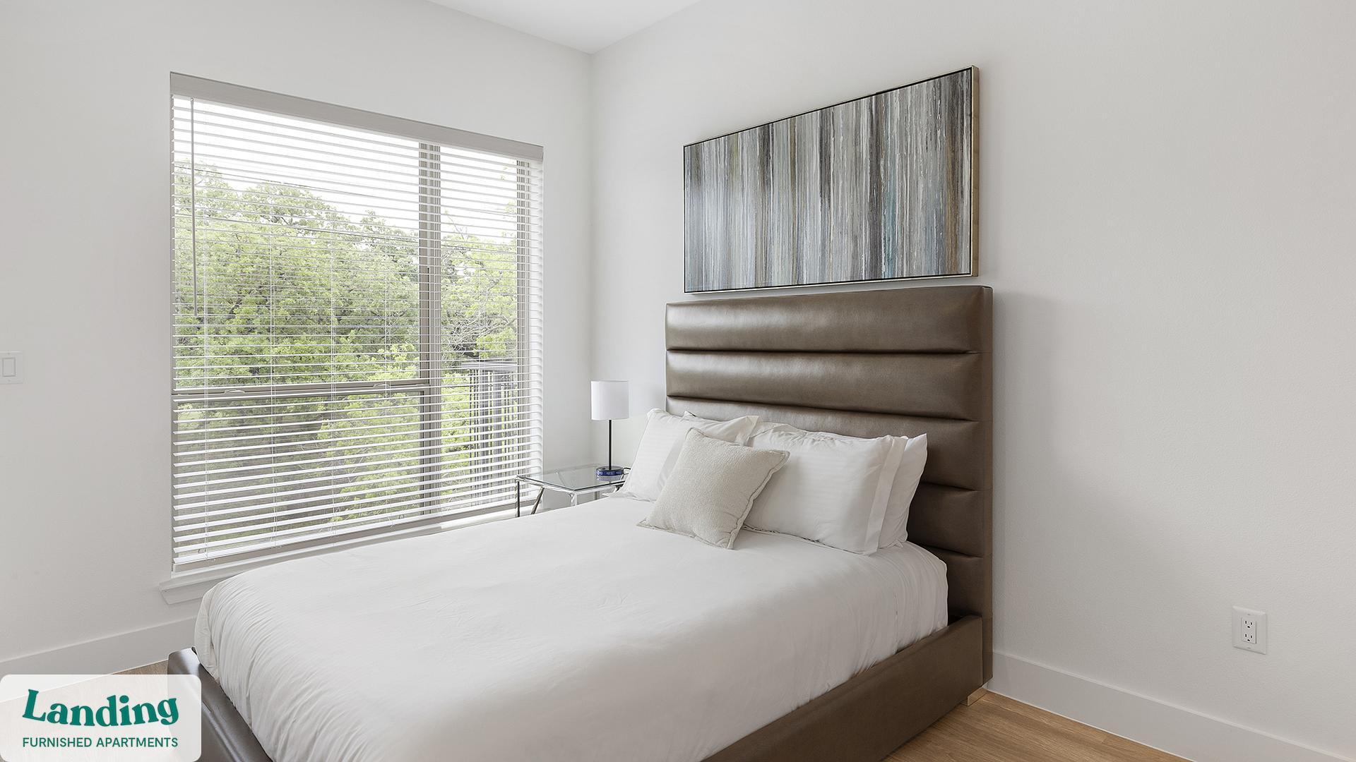 Building Photo - 650 E Sycamore St