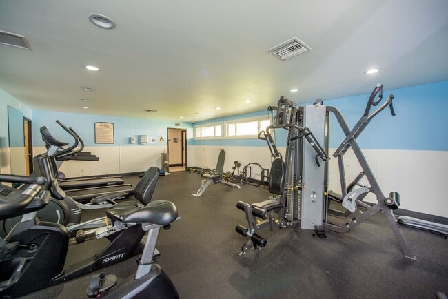 Building Photo - Remodeled Seal Beach Condo