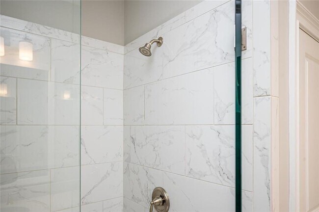 Building Photo - 6655 Sterling Dr