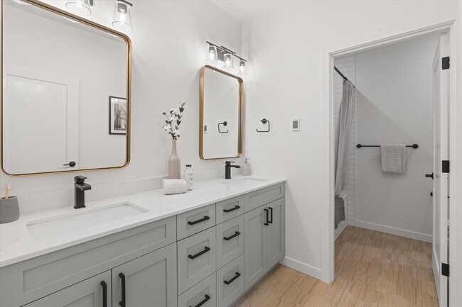 Upper Bath - 2151 N 147th St